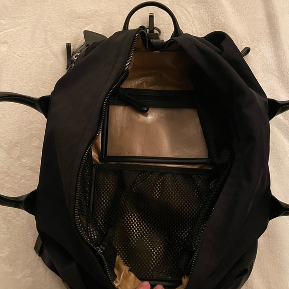 Caraa convertible backpack carry on duffle - Picture 7 of 9